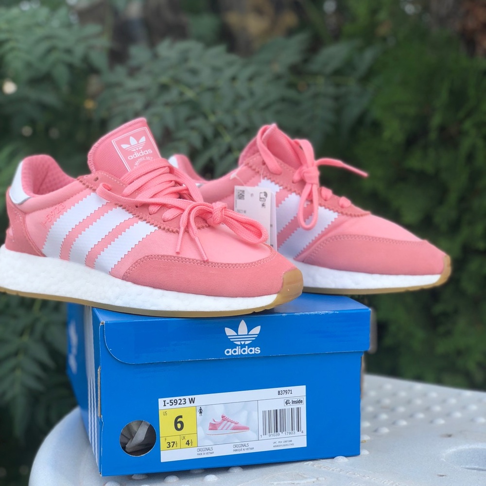 Adidas Iniki
